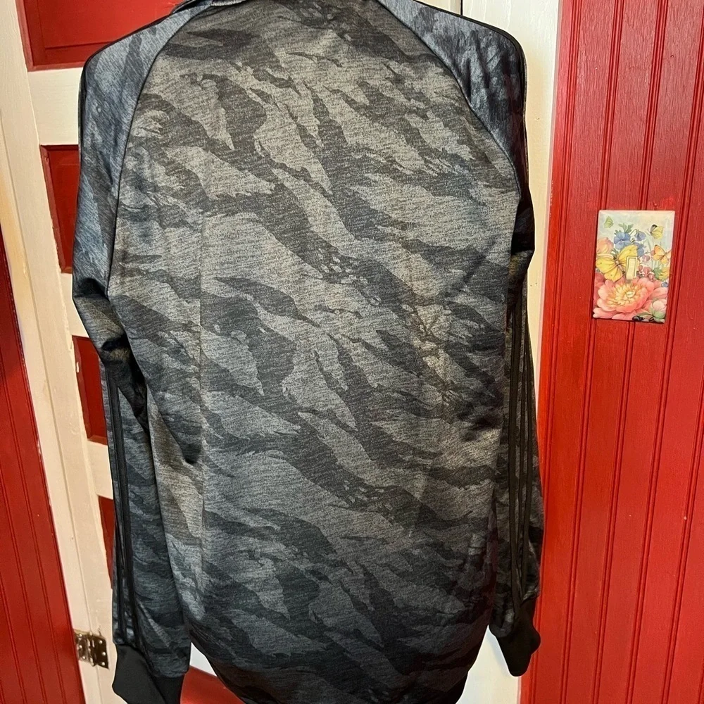NWOT Men’s Adidas Black Gray Camo Jacket S
